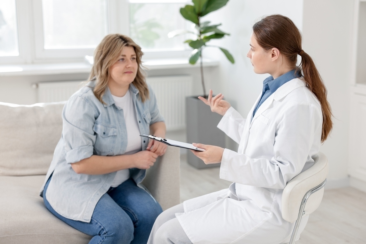 Weight loss in Mission Viejo patient consultation with provider